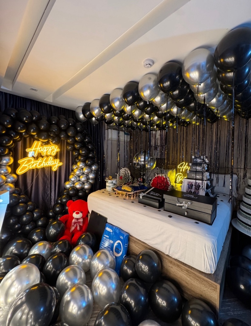 Hearts and Halo Room Decor